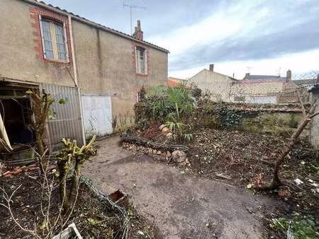 vente maison à nieul-le-dolent (85430) : à vendre / 188m² nieul-le-dolent