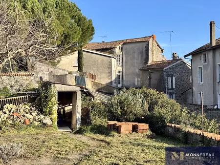 vente maison 8 pièces 206 m² à barbezieux-saint-hilaire (16300)  250 000 €