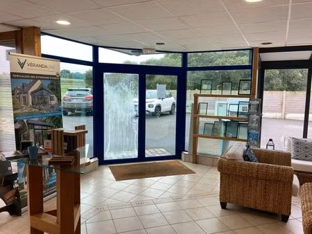 vente local industriel 1181 m² lanrivoaré (29290)