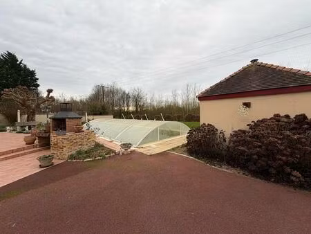 saint valerien (85570) calme absolu chaleureuse propriete avec piscine et annexes sur parc