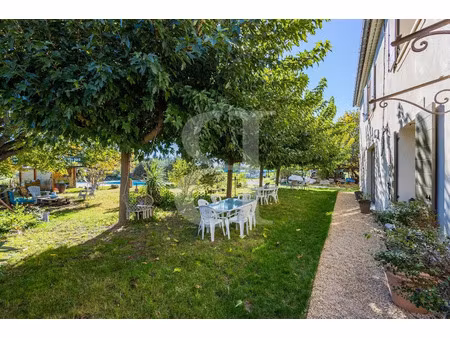 vente maison 7 pièces 239 m² à le thor (84250)  850 000 €