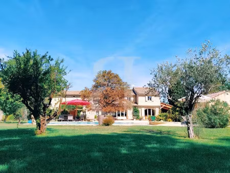 vente maison 13 pièces 436 m² à l'isle-sur-la-sorgue (84800)  1 450 000 €