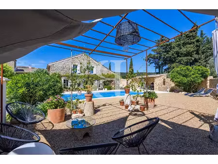 vente maison 7 pièces 247 m² à uchaux (84100)  675 000 €