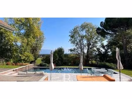 villa avec piscine et terrasse sauverny (01)