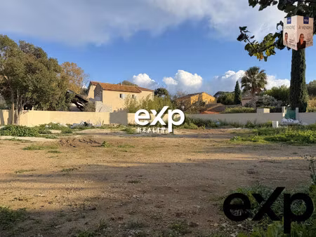 terrain à bâtir viabilisé – ollioules – libre constructeu