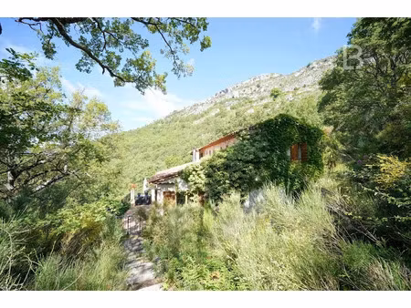 vente maison 11 pièces 255.64 m² à gréolières (06620)  725 000 €