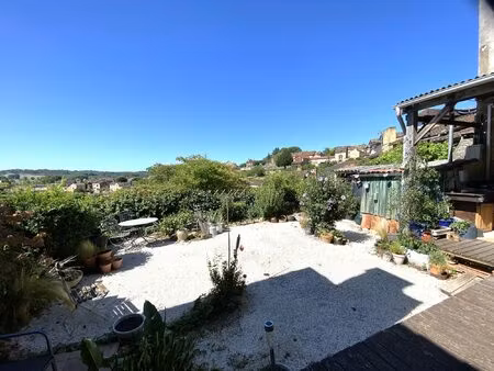 charmante maison de village avec vue imprenable sur la vallée