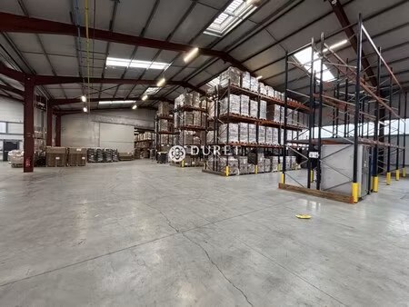 location local commercial