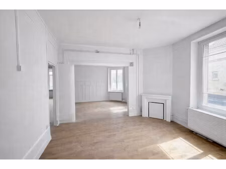 appartement avec charme de l'ancien à finir de rénover