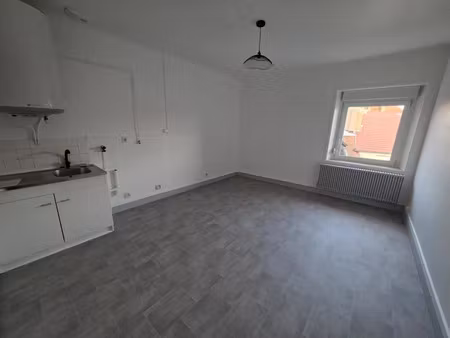 location appartement 2 pièces 52 m² à vesoul (70000)