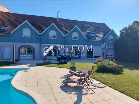 3%com belle demeure avec piscine du 27 ares