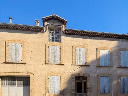 maison de village de caractère ? gros potentiel ? centre de saint-cannat