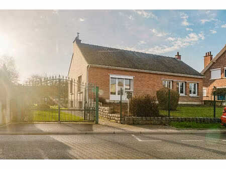 plain-pied 3 chambres  sous-sol sur 1435 m²