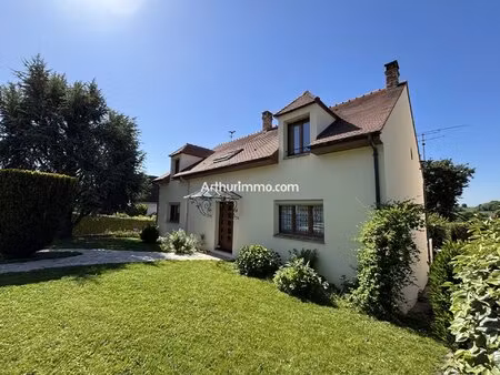 maison 8 pièces - 5 chambres- terrain de 1073m²