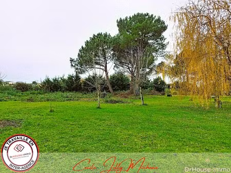 terrain constructible 3000m²