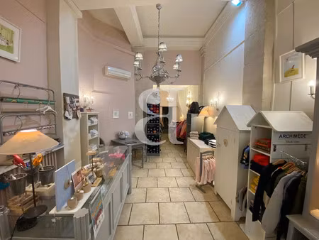 vente locaux professionnels 3 pièces 74 m² à carpentras (84200)  129 000 €