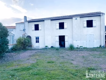 vente locaux professionnels 1 m² à saint-pierre-d'oléron (17310)  147 600 €