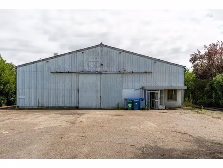 vente immeuble 2747.13 m² à le perray-en-yvelines (78610)  1 552 000 €