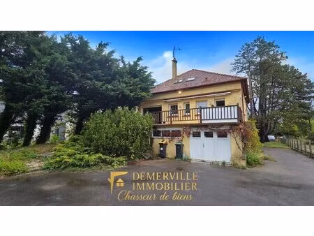 maison individuelle semi plain-pied sur sous-sol complet et gran