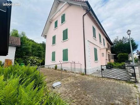 maison 10 pièces 216 m²