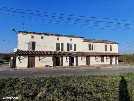 a louer appartement t2 + parking + terrasse + cave