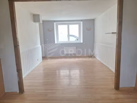 location maison 4 pièces 73.42 m² à neuvy-sur-loire (58450)  450 €