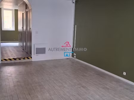 location locaux professionnels 80 m² à arras (62000)  950 €