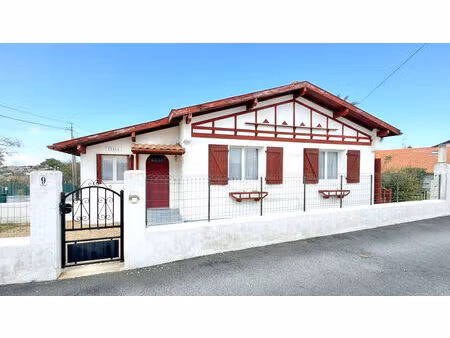 maison individuelle t7 138m2 avec garage et jardin