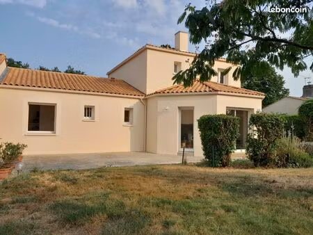 maison 3 pièces 145 m²