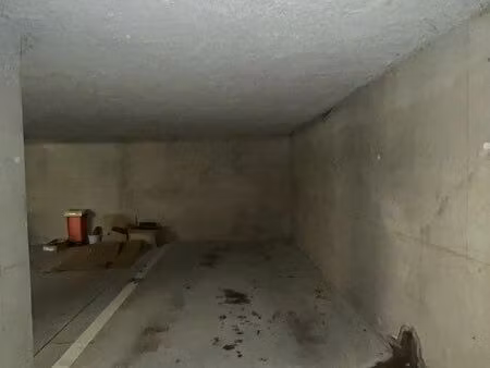 place de parking proche euratechnologie - sous sol sécurisé
