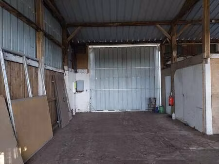 location garage box et parking à plumaugat (22250) : à louer / 72m² plumaugat