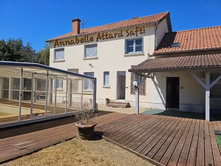 ensemble rare de 2 maisons avec fort potentiel  piscine et sauna