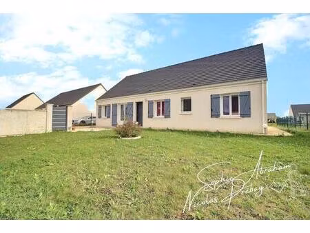 maison de plain-pied de 5 pièces  4 chambres avec jardin clos