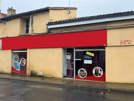 location commerce saint benoit 96 m²