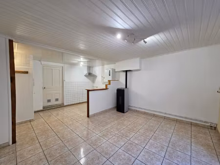 location maison 3 pièces 62m² ardes 63420