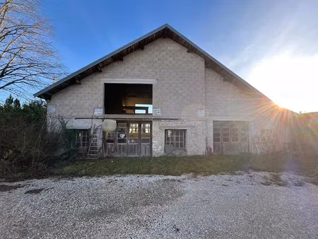 vente maison 8 pièces 197 m² à pouilley-les-vignes (25115)  225 000 €