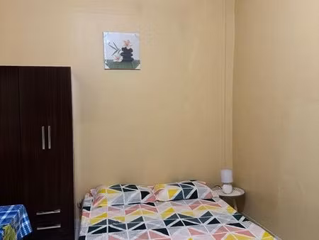 location studio meublé