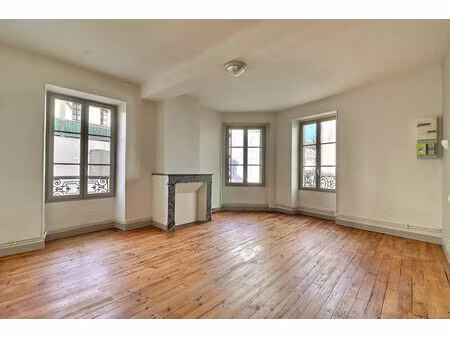 annonce location appartement 4 pièces de 119m2 à saint sever (40500) - paruvendu.fr ref 99