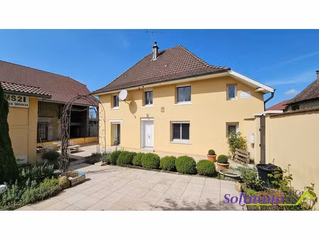 vente maison 5 pièces 141.25 m² à les abrets (38490)  265 000 €