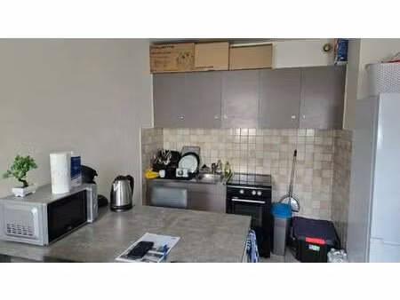 location appartement 2 pièces à lesneven (29260) : à louer 2 pièces / 33m² lesneven