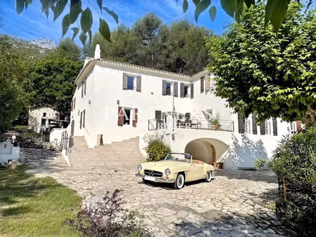 vente maison 11 pièces 357 m² à la destrousse (13112)  2 650 000 €