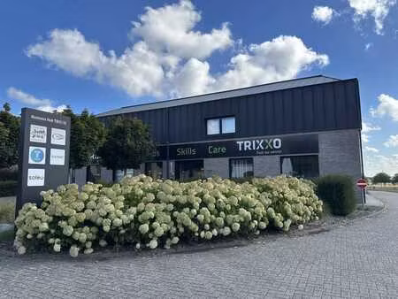 espace multifonctionnel (72 m²) à louer à bilzen