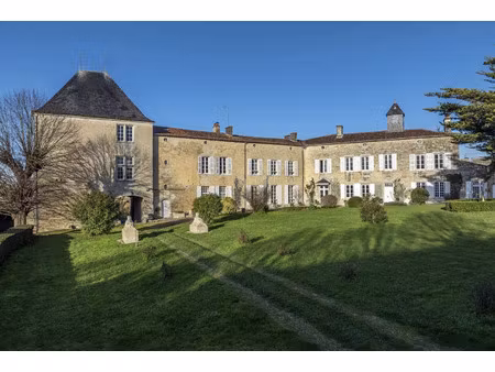vente maison 13 pièces 625 m² beauvoir-sur-niort (79360)