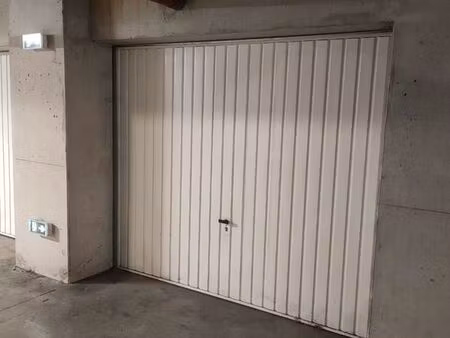 garage fermé à louer neudorf