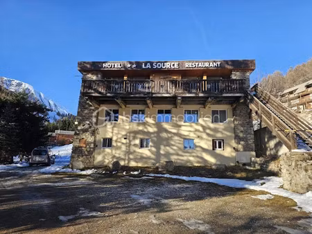 vente locaux professionnels 20 pièces 546 m² à la foux d'allos (04260)  530 000 €