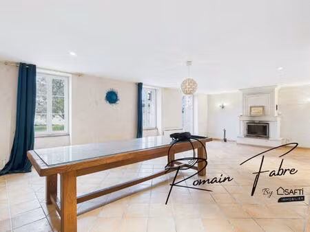 maison en pierre mélangeant histoire  patrimoine et calme environnant sans travaux