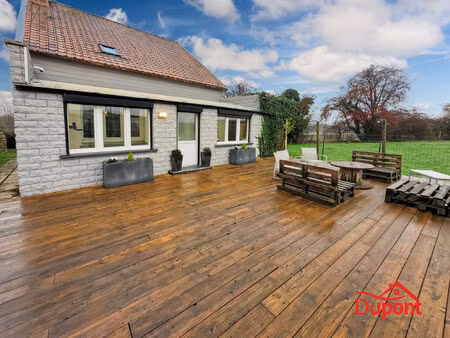 maison individuelle avec 3 chambres  jardin et garage