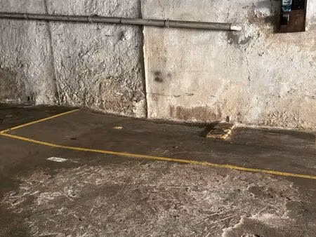 place de stationnement dans garage fermé centre ville