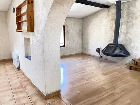 location appartement 3 pièces 83.12 m² à figanières (83830)  850 €