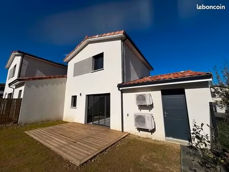 villa 4 pièces 95 m²